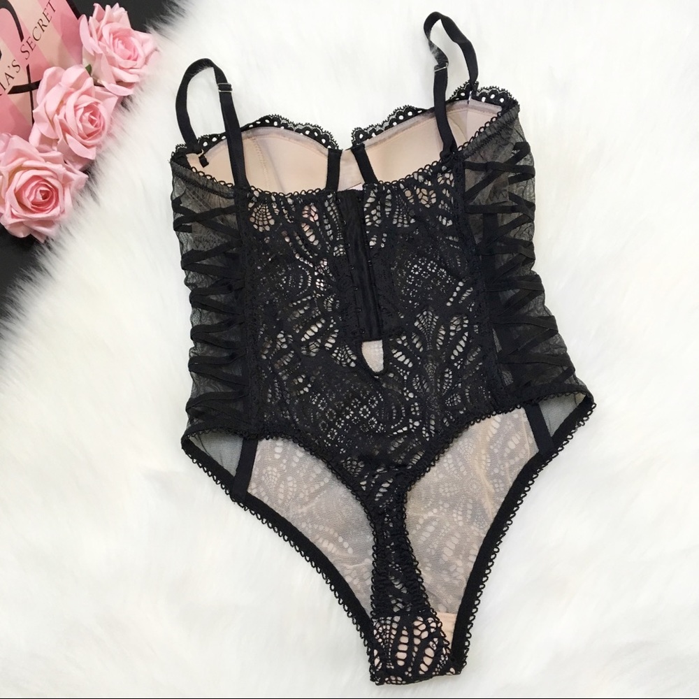 VS 😍Gorgeous Lace-Up Lace Bodysuit - Picture 6 of 8